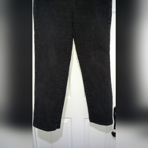 Lee's Relaxed Fit Jeans - Picture 4 of 8